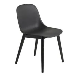 Muuto Chaise D’appoint Fiber, Piètement En Bois, Noir, Vernis PU