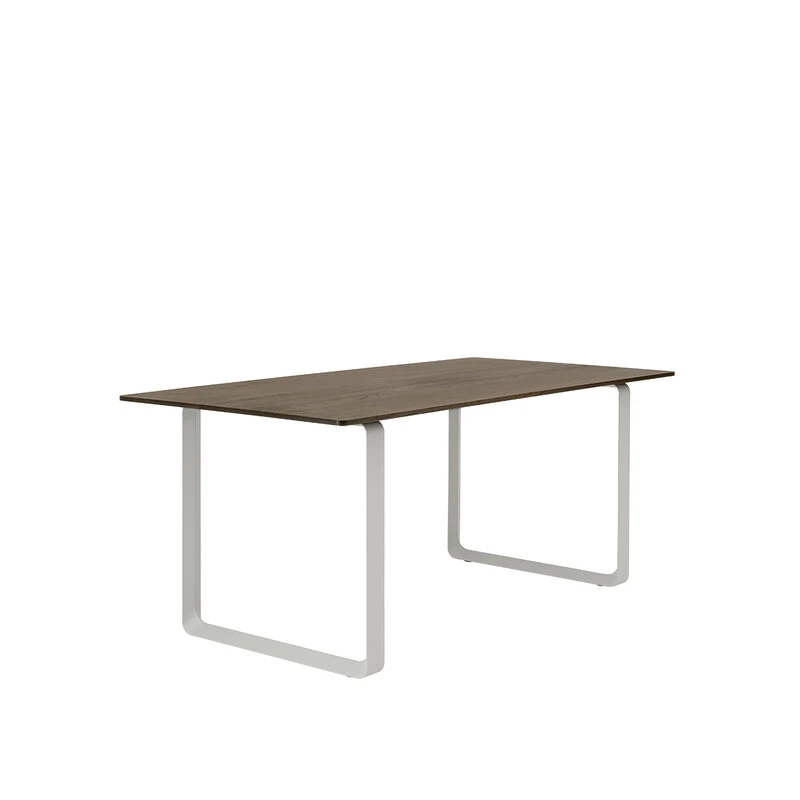 Muuto Table 70/70, 170 x 85 cm, Chêne Massif Fumé - Gris 5 Muuto Table 70/70, 170 x 85 cm, Chêne Massif Fumé - Gris – Image 3