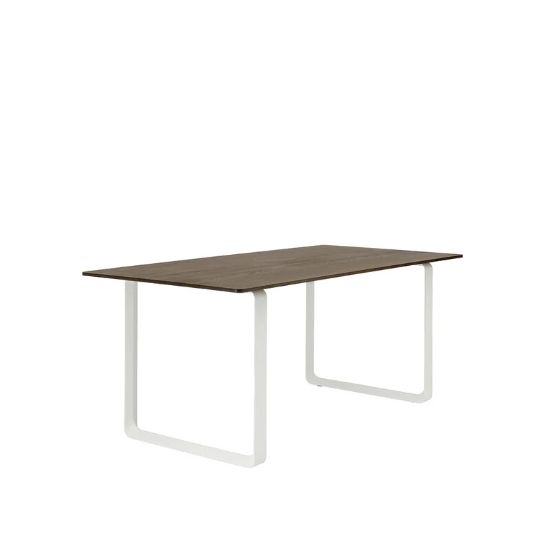 Muuto Table 70/70, 170 x 85 cm, Chêne Massif Fumé - Blanc 5 Muuto Table 70/70, 170 x 85 cm, Chêne Massif Fumé - Blanc – Image 3
