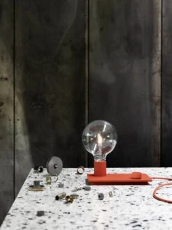 Muuto Lampe De Table Control, Rouge -Muuto Control med