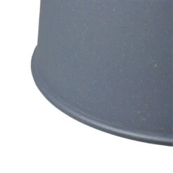 Muuto Suspension Grain, Gris-bleu -Muuto Grain pendent lamp blue grey detail Muuto 5000x5000 hi res