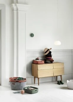Muuto Panier Rond Restore, Gris -Muuto Restore ReflectSideboard Dots FluidLamp hi res 3