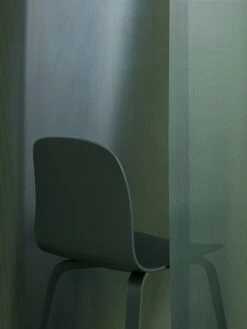 Muuto Chaise Visu, Piètement Bois, Vert Foncé -Muuto Visu chair concept Muuto org