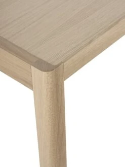 Muuto Table Workshop, 140 x 92 cm, Chêne - Placage Chêne -Muuto Workshop table oak detail Muuto 5000x6667 2